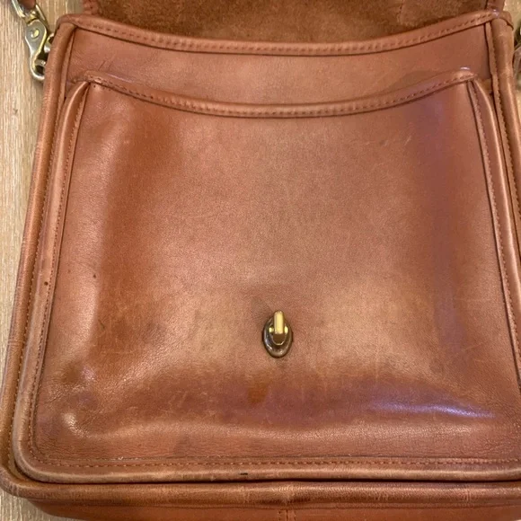 Vintage Coach Station Bag In British Tan - Picture 10 of 16